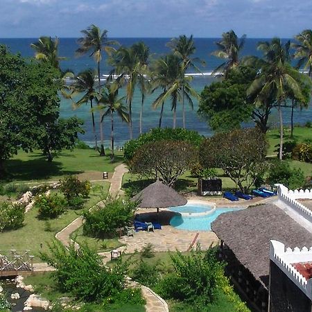 Hill Park Hotel - Tiwi Beach Zewnętrze zdjęcie