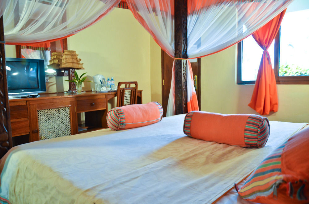Hill Park Hotel - Tiwi Beach Zewnętrze zdjęcie